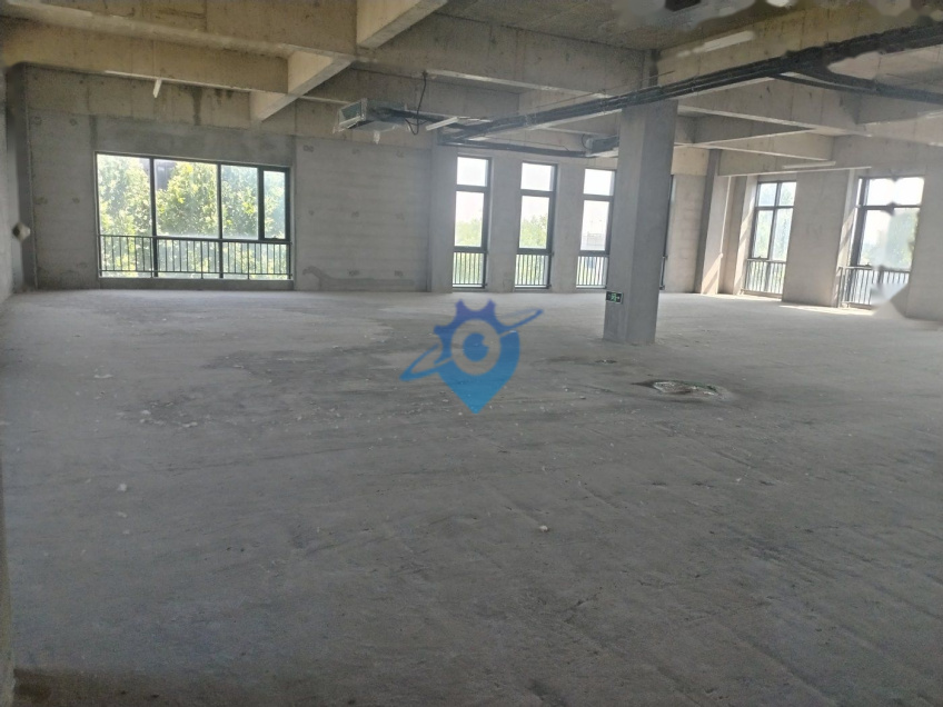 全新独栋带1千平米小院!可办公研发组装直播新媒体等