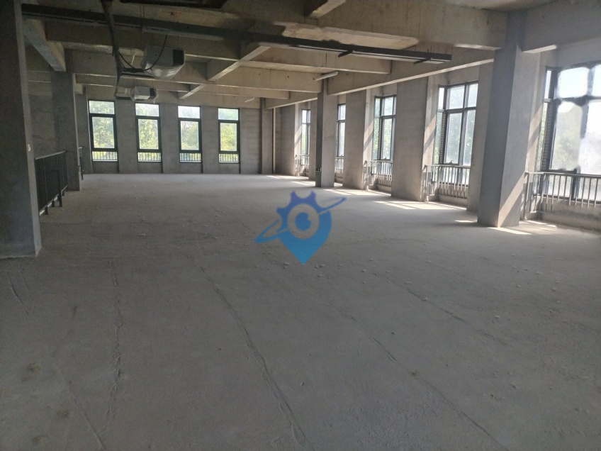 现房独栋带1千平米院子，可办公会所研发直播等，随时可看