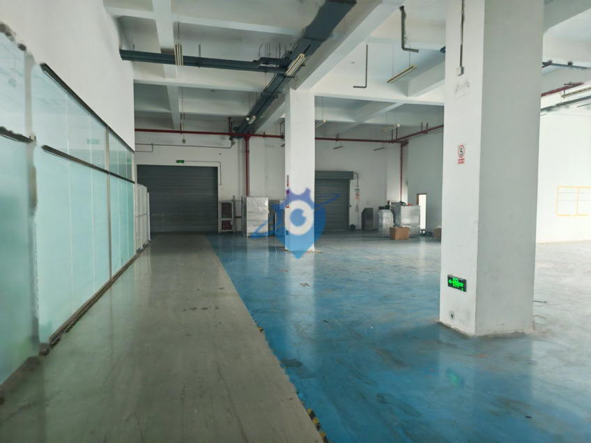 空港一楼可分租，集中供暖正规园区手续齐全，可生产仓储组装研发等