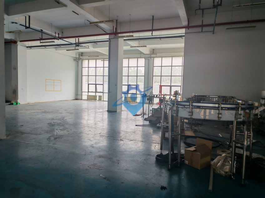 空港一楼可分租，集中供暖正规园区手续齐全，可生产仓储组装研发等