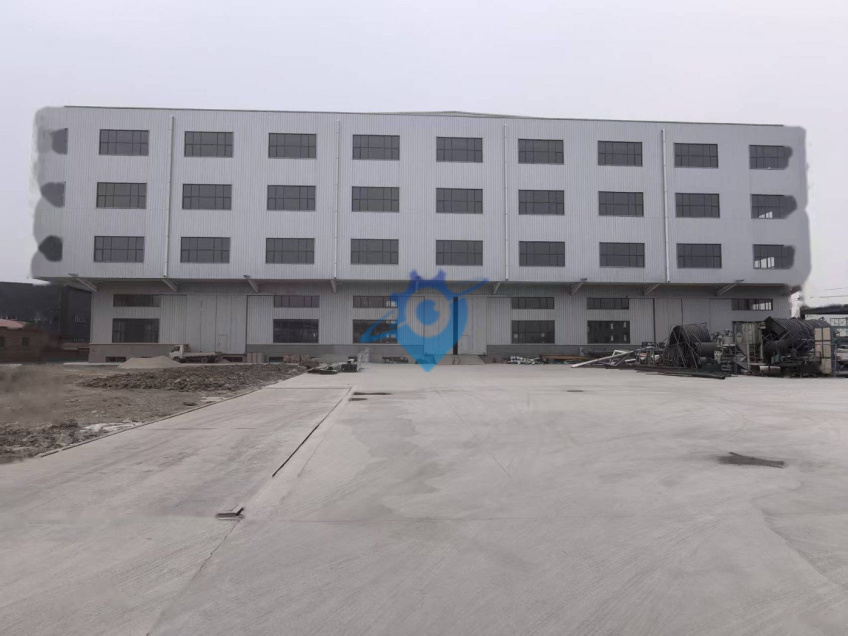 东西各有高速口，独立院落，水电齐全！，